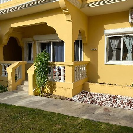 Lovely 2 Bedroom Apartment In Quiet Neighborhood! Philipsburg (Sint Maarten) Exterior foto